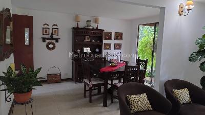 Casa de 5 alcobas en venta en Parcelaciones Pance, Cali, 226 m² · foto 4 de 19