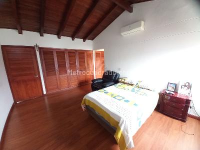 Apartamento de 3 alcobas en venta en Penthouse Multifamilares El Eden Piso 9, Ibagué, 177 m² · foto 13 de 20