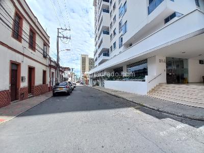 Apartamento de 3 alcobas en venta en Edificio Mediterraneo Piso 12, Ibagué, 257 m² · foto 2 de 20