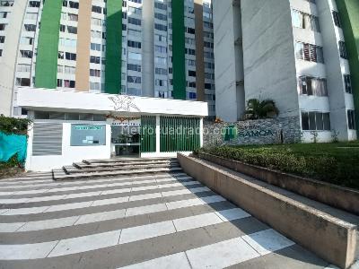 Apartamento de 3 alcobas en venta en Conjunto Residencial Alminar Samoa Piso 13, Ibagué, 50 m² · foto 2 de 20
