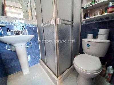 Apartamento de 3 alcobas en venta en Palmeras Piso 4 Costado Exito Sin Ascensor, Ibagué, 62 m² · foto 12 de 20