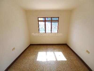 Casa de 3 alcobas en arriendo en El Salado, Ibagué, 253 m² · foto 13 de 20