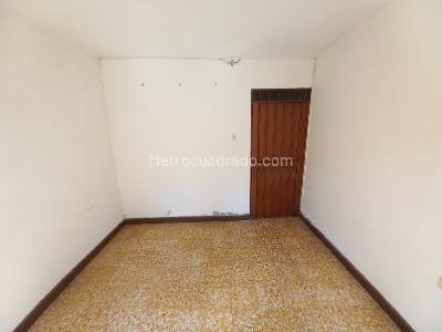 Casa de 3 alcobas en venta en El Salado, Ibagué, 253 m² · foto 14 de 20