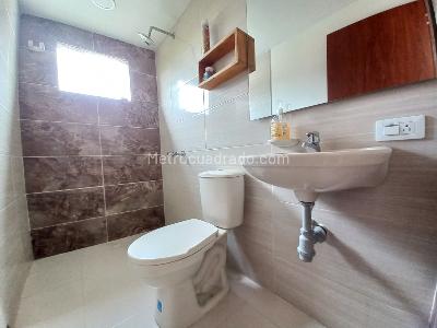 Casa de 5 alcobas en venta en Alaska, Ibagué, 295 m² · foto 8 de 20