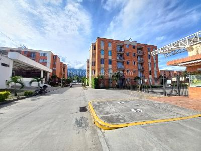Apartamento de 3 alcobas en venta en Torreon De Santa Ana De Zorroza Piso 5 Sin Asc, Ibagué, 47 m² · foto 3 de 20