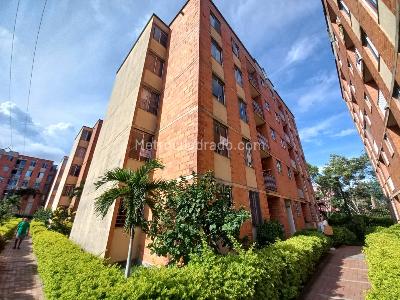 Apartamento de 3 alcobas en venta en Torreon De Santa Ana De Zorroza Piso 5 Sin Asc, Ibagué, 47 m² · foto 4 de 20