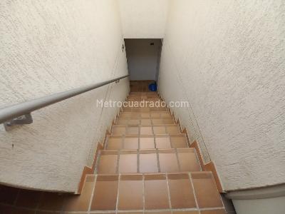 Apartamento de 3 alcobas en venta en Torreon De Santa Ana De Zorroza Piso 5 Sin Asc, Ibagué, 47 m² · foto 7 de 20