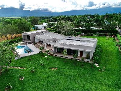 Casa de 4 alcobas en venta en Hacienda Las Victorias, Ibagué, 570 m² · foto 2 de 20