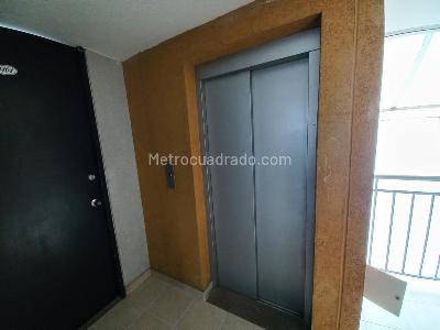 Apartamento de 3 alcobas en venta en C R Reservas De Bilbao Piso 11, Ibagué, 64 m² · foto 5 de 20