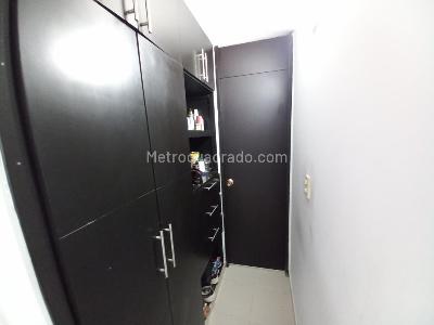 Apartamento de 3 alcobas en venta en C R Reservas De Bilbao Piso 11, Ibagué, 64 m² · foto 10 de 20