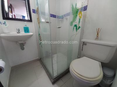 Apartamento de 3 alcobas en venta en C R Reservas De Bilbao Piso 11, Ibagué, 64 m² · foto 11 de 20