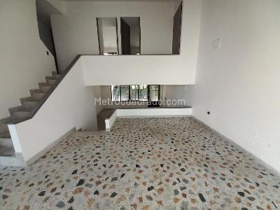 Casa de 5 alcobas en venta en Santa Helena, Ibagué, 197 m² · foto 4 de 20