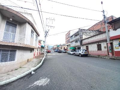 Casa de 5 alcobas en venta en Hipodromo, Ibagué, 214 m² · foto 2 de 20