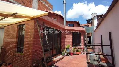 Casa de 4 alcobas en venta en Casa Chia Cundimarca, Chía, 305 m² · foto 2 de 17