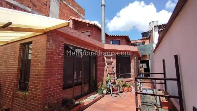 Casa de 4 alcobas en venta en Casa Chia Cundimarca, Chía, 305 m² · foto 3 de 17