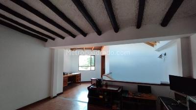 Casa de 4 alcobas en venta en Casa Chia Cundimarca, Chía, 305 m² · foto 8 de 17