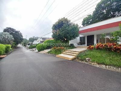 Casa de 5 alcobas en venta en Balcones Del Vegel, Ibagué, 838 m² · foto 2 de 20