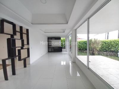 Casa de 5 alcobas en venta en Balcones Del Vegel, Ibagué, 838 m² · foto 6 de 20