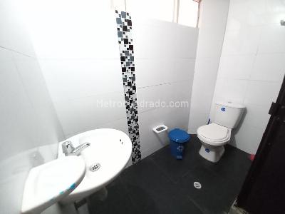 Casa de 5 alcobas en venta en Castellana, Ibagué, 292 m² · foto 11 de 12