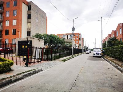 Apartamento de 3 alcobas en venta en C R Arboleda Del Campestre Totumo Piso 5 Sin Ascen, Ibagué, 65 m² · foto 3 de 20