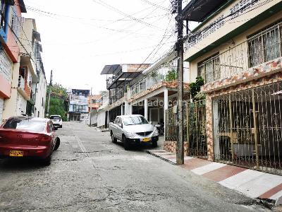 Casa de 5 alcobas en venta en Villamarlen Ii, Ibagué, 372 m² · foto 2 de 20