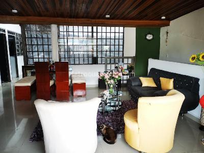 Casa de 5 alcobas en venta en La Francia, Ibagué, 381 m² · foto 4 de 14