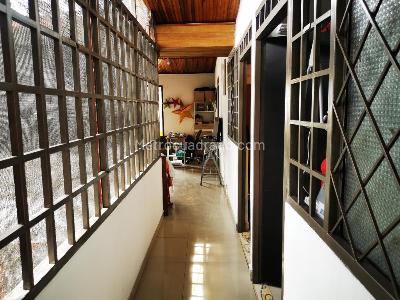 Casa de 5 alcobas en venta en La Francia, Ibagué, 381 m² · foto 8 de 14