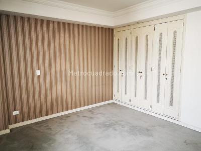 Apartamento de 4 alcobas en venta en Edificio Fuente Leon Piso 7 Duplex, Ibagué, 277 m² · foto 9 de 20