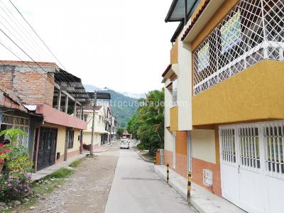 Casa de 5 alcobas en venta en Cantabria, Ibagué, 130 m² · foto 2 de 20