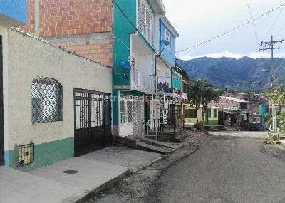 Casa de 5 alcobas en venta en San Tropel Salado, Ibagué, 680 m² · foto 2 de 20