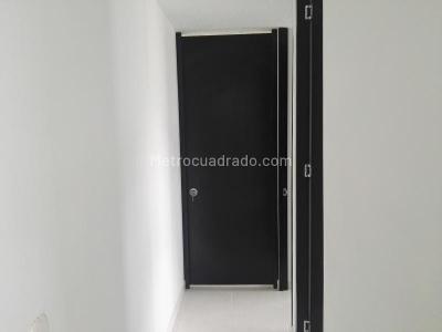 Apartamento de 3 alcobas en venta en Conjunto Cerrado Bosques De Fonderella Piso 9, Ibagué, 59 m² · foto 6 de 18