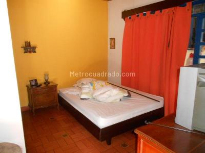 Casa de 5 alcobas en venta en La Pola, Ibagué, 728 m² · foto 10 de 20