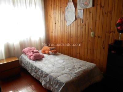 Casa de 5 alcobas en venta en La Pola, Ibagué, 728 m² · foto 13 de 20