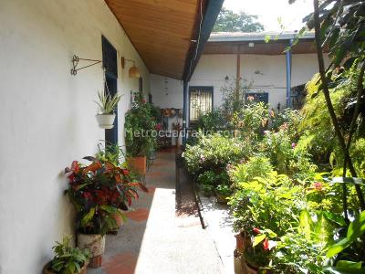 Casa de 5 alcobas en venta en La Pola, Ibagué, 728 m² · foto 20 de 20