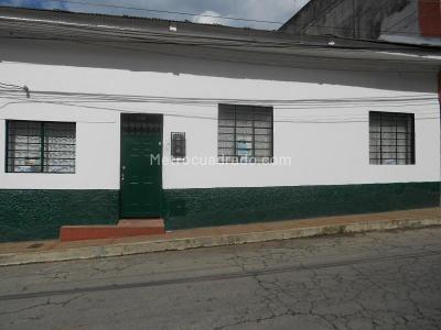 Casa de 5 alcobas en venta en La Pola, Ibagué, 728 m² · foto 2 de 20