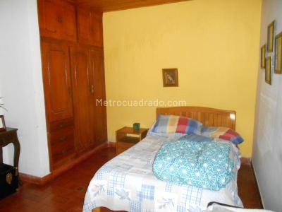 Casa de 5 alcobas en venta en La Pola, Ibagué, 728 m² · foto 9 de 20