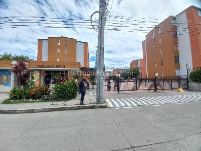 Apartamento de 3 alcobas en venta en Arboleda Campestre Almendro Piso 2 Sin Ascensor, Ibagué, 49 m² · foto 2 de 20