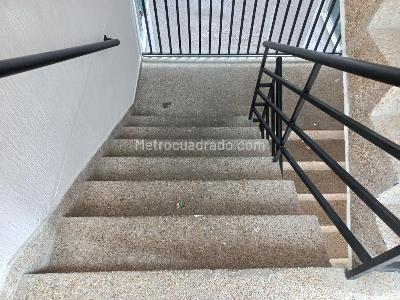 Apartamento de 3 alcobas en venta en Arboleda Campestre Almendro Piso 2 Sin Ascensor, Ibagué, 49 m² · foto 4 de 20