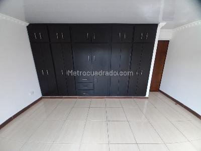 Casa de 5 alcobas en venta en 2 Etapa Del Jordan, Ibagué, 309 m² · foto 9 de 20