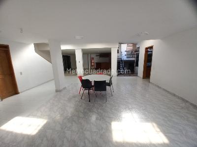 Casa de 5 alcobas en arriendo en Cadiz, Ibagué, 330 m² · foto 10 de 20
