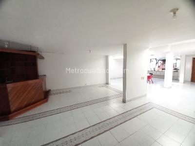 Casa de 5 alcobas en arriendo en Cadiz, Ibagué, 330 m² · foto 12 de 20