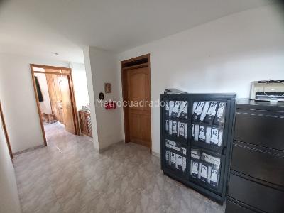 Casa de 5 alcobas en arriendo en Cadiz, Ibagué, 330 m² · foto 19 de 20