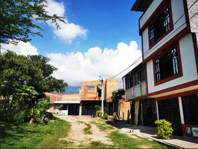 Casa de 5 alcobas en venta en La Mansion Salado, Ibagué, 245 m² · foto 2 de 20