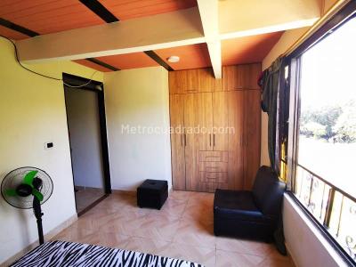 Casa de 5 alcobas en venta en La Mansion Salado, Ibagué, 245 m² · foto 8 de 20