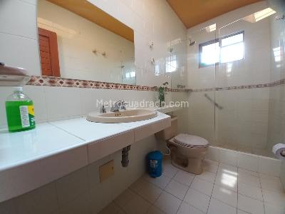 Casa de 4 alcobas en venta en San Francisco, Ibagué, 255 m² · foto 14 de 20