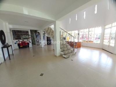 Casa de 5 alcobas en venta en Villa Lorely Aparco, Ibagué, 307 m² · foto 15 de 20