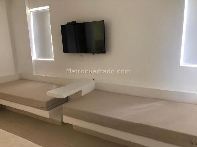 Casa de 5 alcobas en venta en Lagos Del Peñon, Girardot, 340 m² · foto 11 de 20