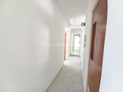 Apartamento de 3 alcobas en venta en Ocobos Quinta Etapa Piso 3 Sin Ascensor, Ibagué, 53 m² · foto 8 de 20