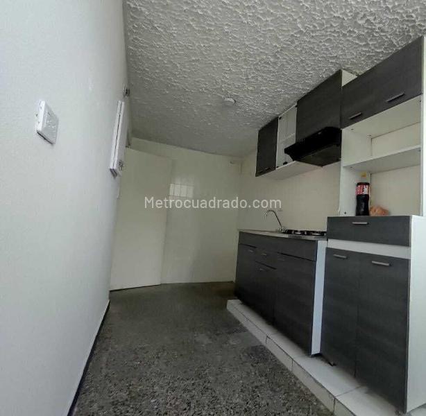 Piso – Ibagué, La Pola, Comuna 1 - Centro - Más