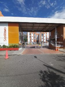 Apartamento de 2 alcobas en venta en C R San Remo Piso 4 Sin Ascensor, Ibagué, 61 m² · foto 2 de 20